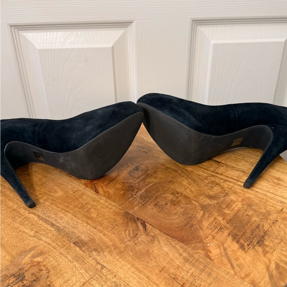 Michael Shannon Black Suede Heels - Picture 7 of 9